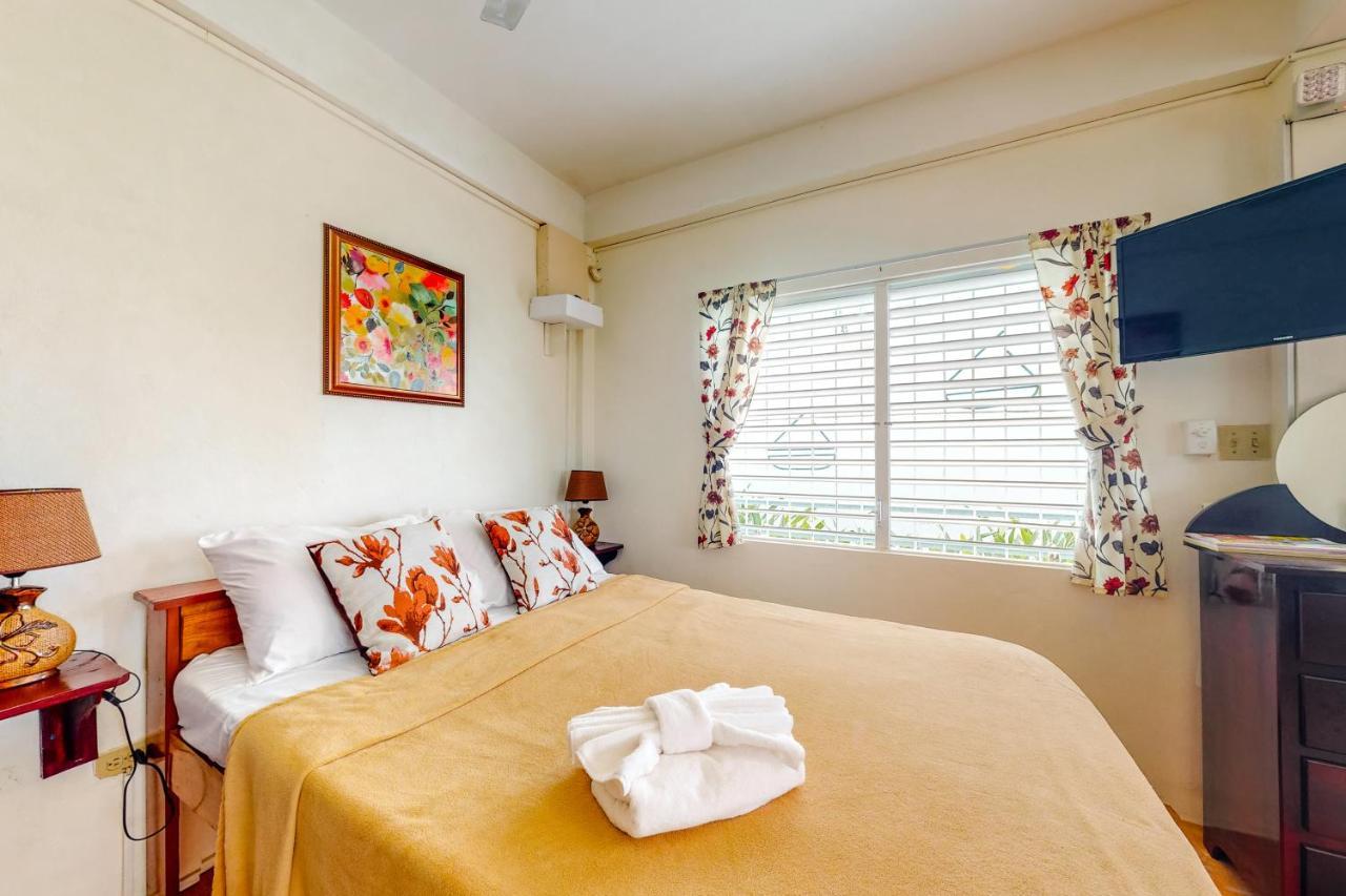 Almond Tree 3 At Island Cabanas Gold Standard Certified Caye Caulker Extérieur photo